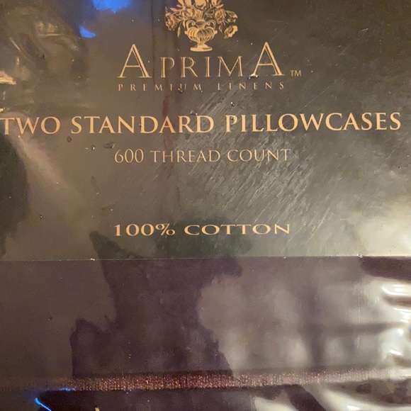 AprimA Premium linens Standard pillowcases (2)  NWT - Picture 3 of 5